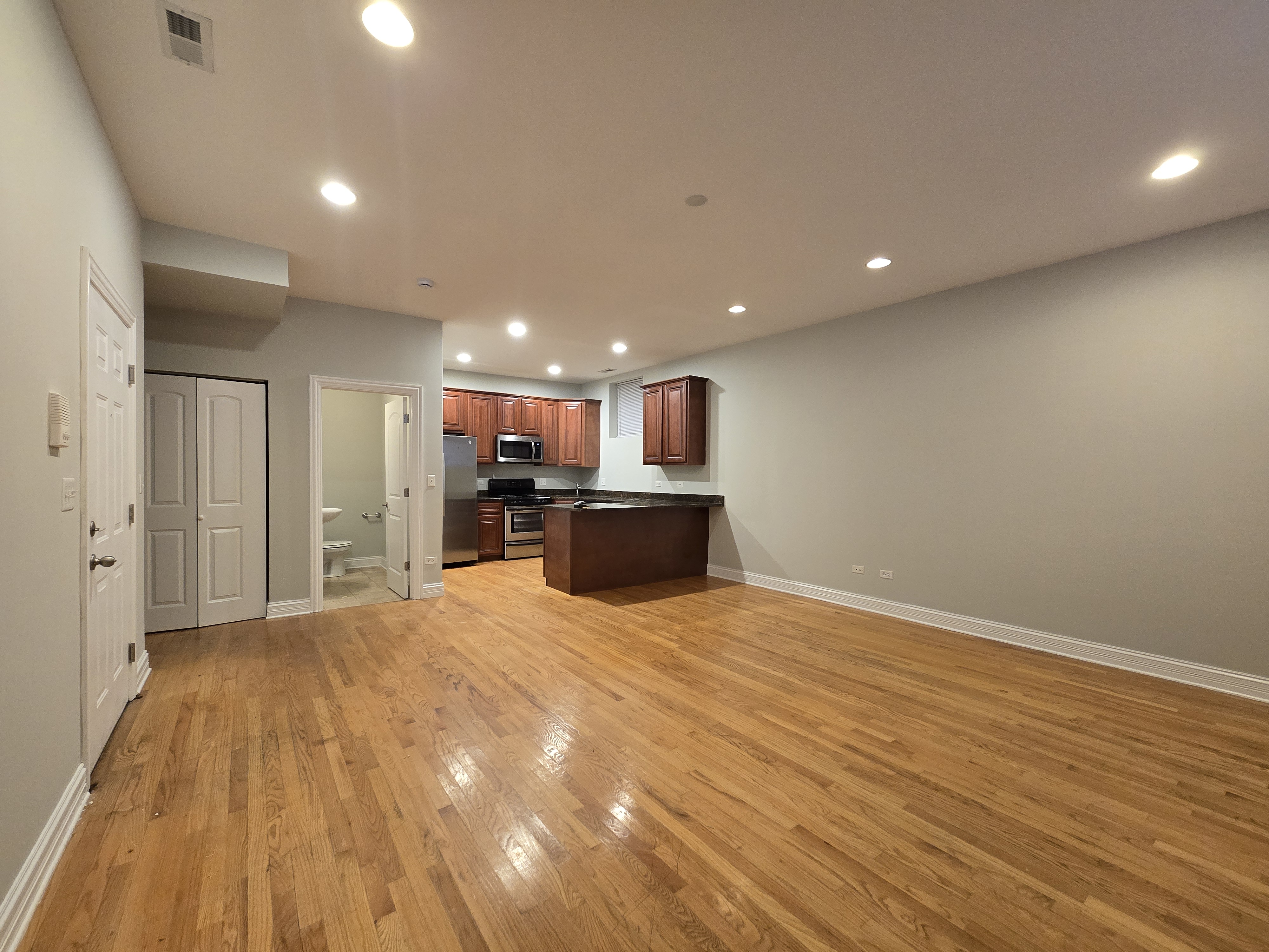 3829-31 N. Kedzie Ave. 3829-31 N. Kedzie Ave., Chicago, IL 60618 Irving Park - Leasing by Cross Street
